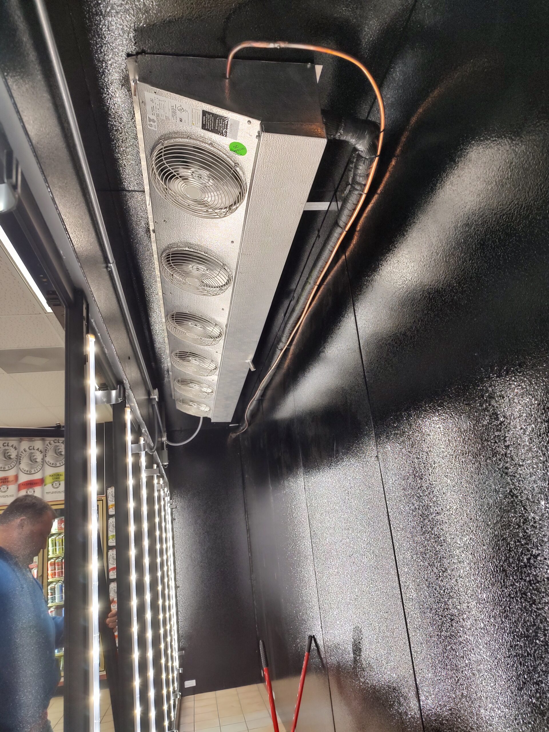 Walk-in cooler refrigeration system