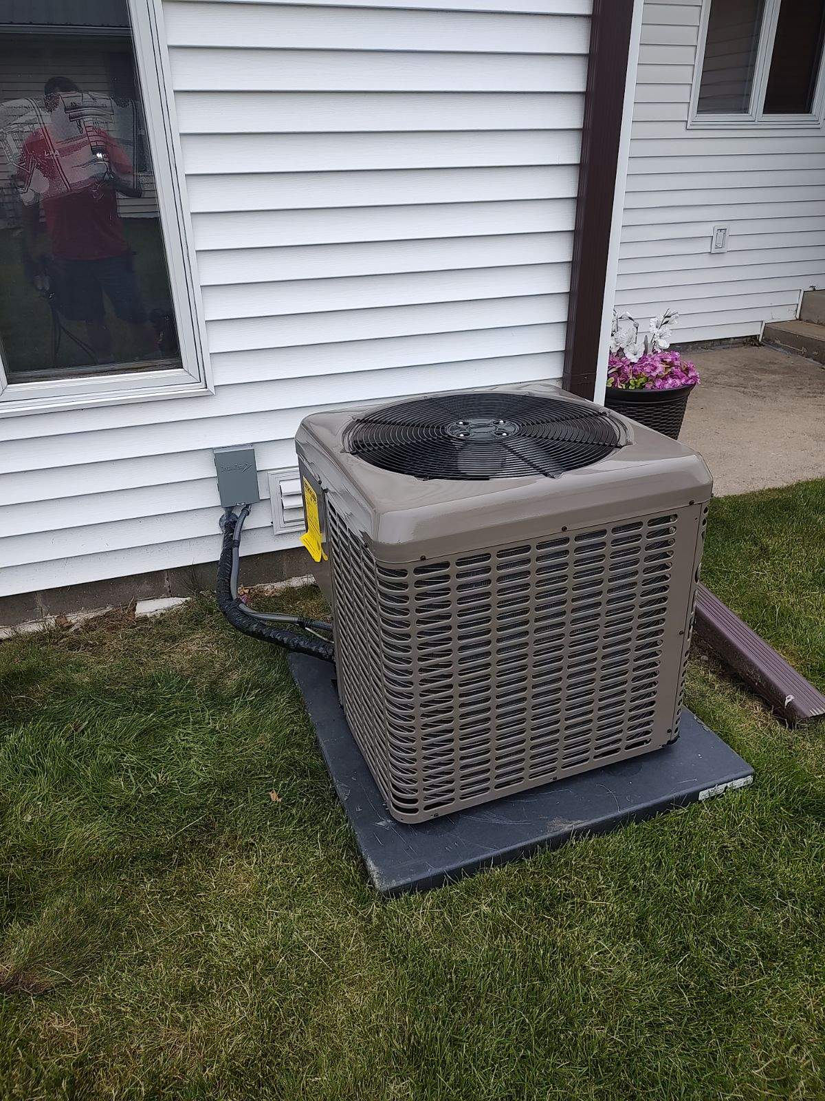 Residential air conditioning unit installation